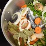 Fischfond Fischbrühe