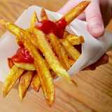 pommes frites selber machen - in der tüte serviert