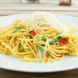 spaghetti-aglio olio sommerlich rezept